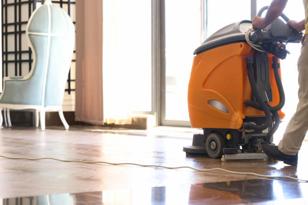 A yellow cleaning tool is available in the room for easy tidying.